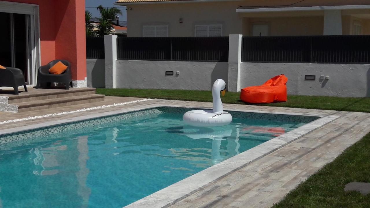 Family Villa Pool & Beach Caparica Ngoại thất bức ảnh